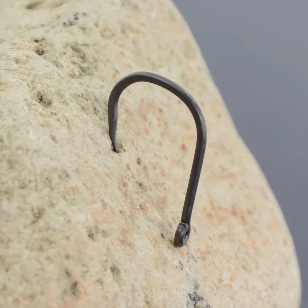 Hirisi 50pcs Barbless Fishing Hooks PTFE Coated High Carbon Steel 8002